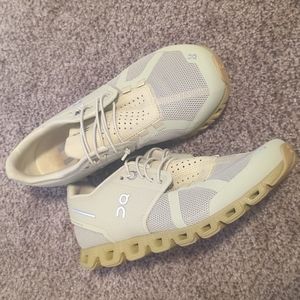 On Cloud sneakers